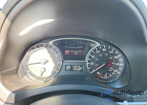 2015 Nissan Altima 2.5 z USA, uszkodzony, nr VIN 1N4AL3AP6FN388054